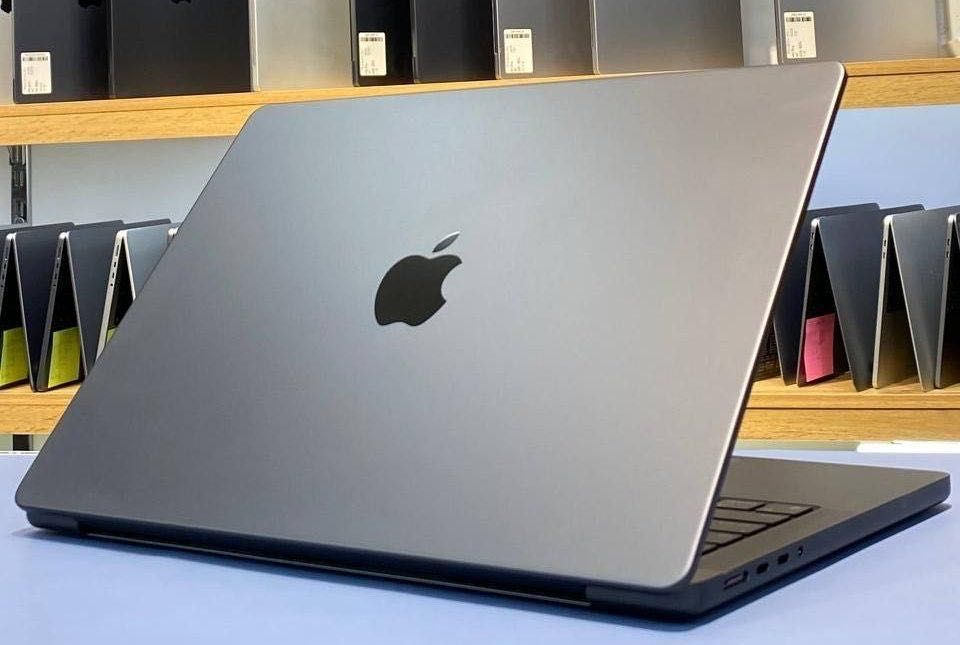 MacBook Pro M4 PRo  1 TB