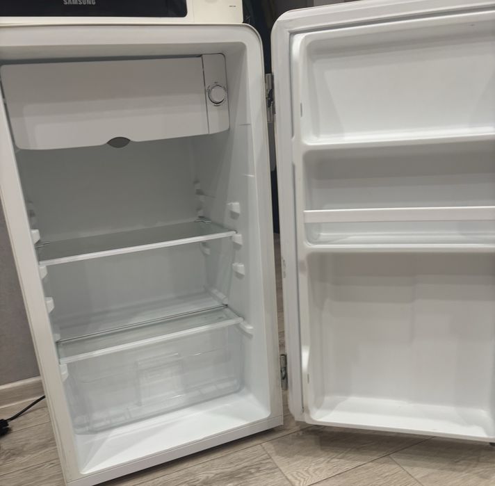 Продам мини холодильник 35.000