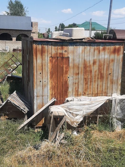 Металлический вагончик