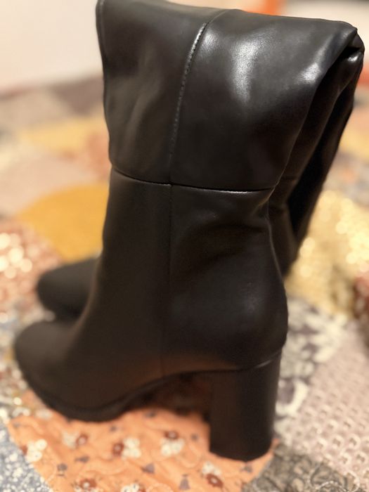 Ботуши високи.(Италия)кожа