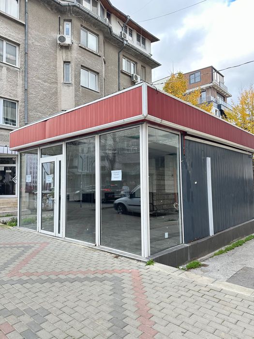 Дава се под наем Магазин в Варна, Колхозен пазар - 35 кв.м за 560 € - Снимка #7