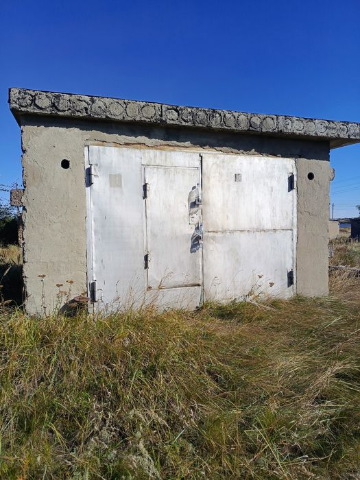 Продаю гараж в 13 общество