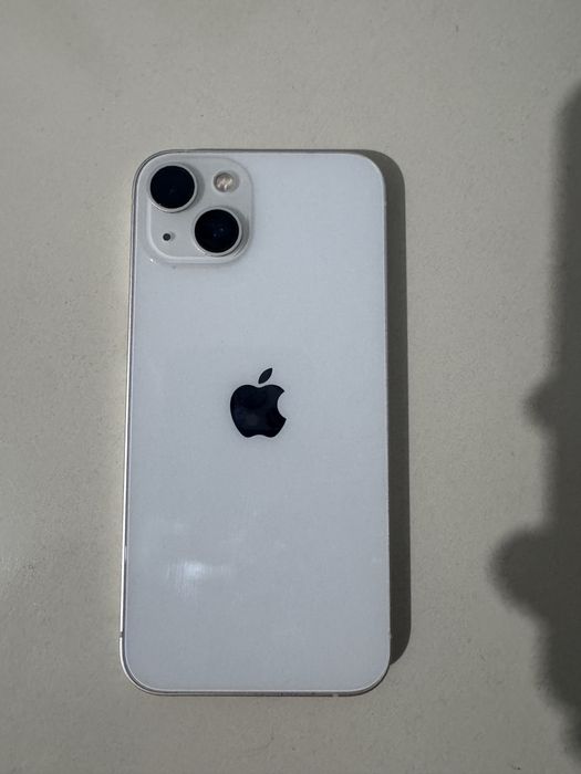 iPhone 13 в идеальном состоянии