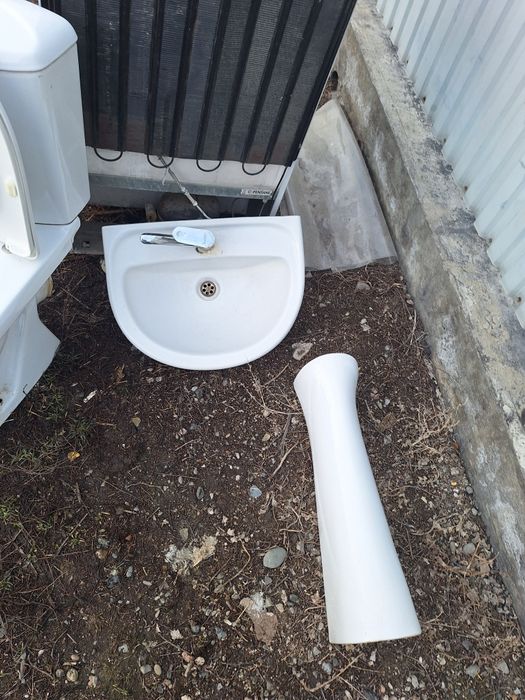 Унитаз раковину по 6000тг