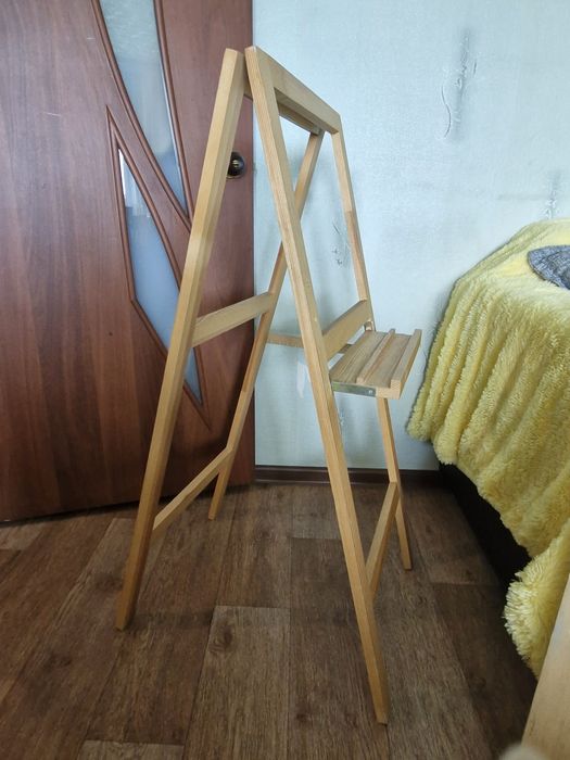 Продам мольберт б/у