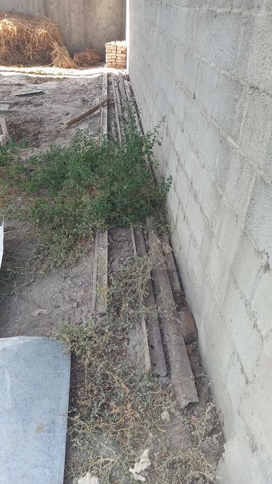 Rels sotiladi (razmeri P18) 8 metrdan 4 ta tiniq  (reyls)