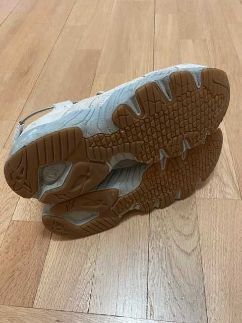 Adidasi Asics marime 41.5