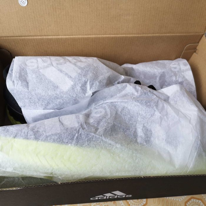 Vand Adidas Adizero Ubersonic 3 A, provenienta Germania, nou, 300 lei!