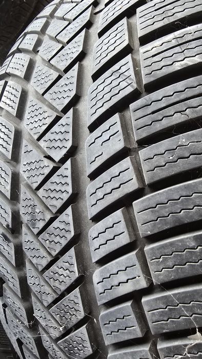 Anvelope iarna 245/45/18