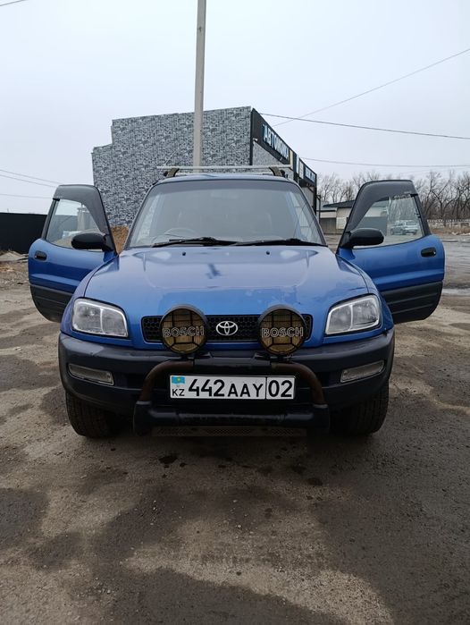 Продам машину Рав-4