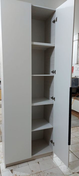 Продам шкаф на балкон или в комнату