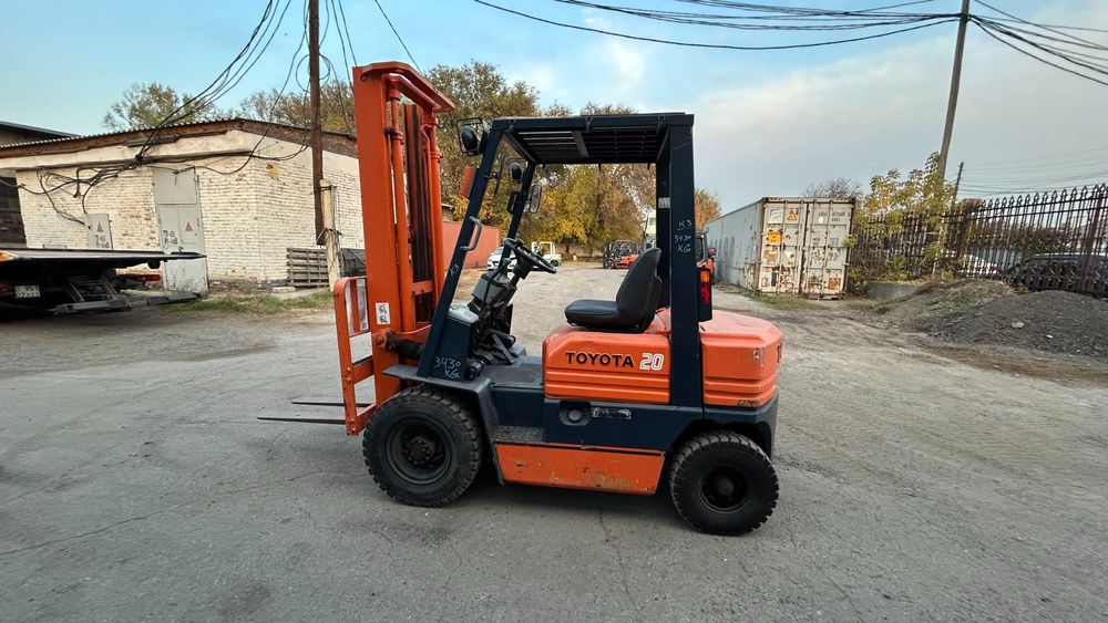 Продам Вилочный погрузчик (кара)