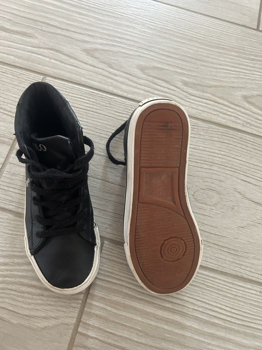 Polo adidasi inalti baietei