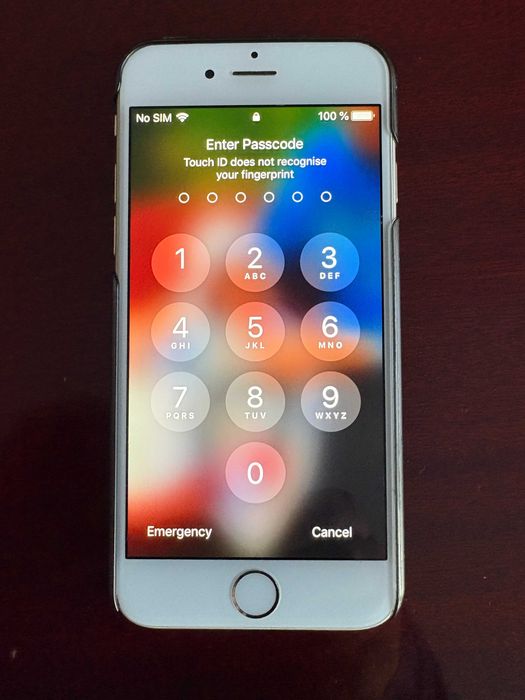 iPhone 6 Gold (Model A1586 MG492ZD/A) – 16GB stare bună + 2 carcase