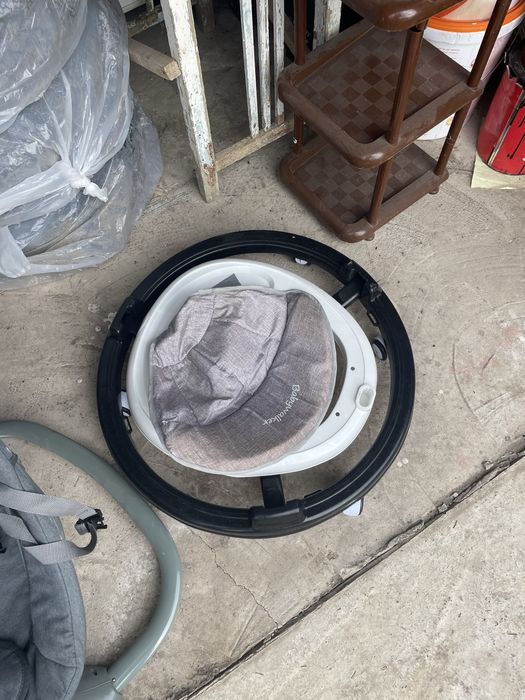 Кресло качалка и ходунки