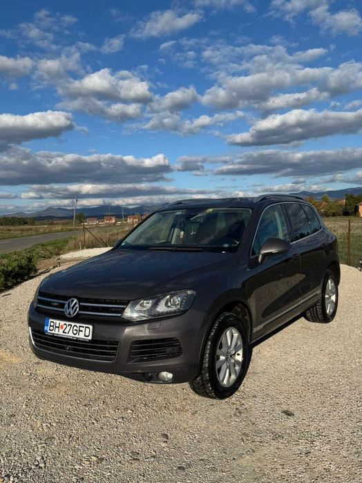 VOLKSWAGEN Touareg 2012