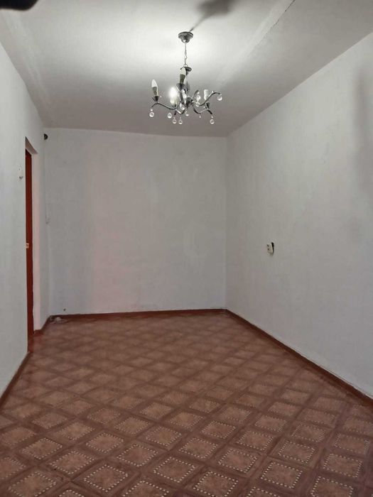 Продам 2комн 14мкр средний этаж