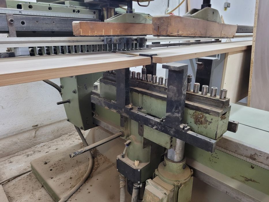 Super oferta mașina tâmplărie