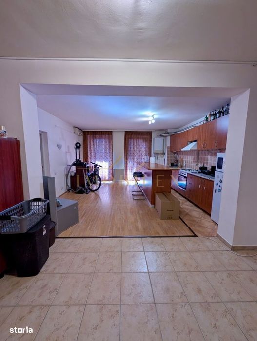 Apartament spatios, 3 camere, decomandate, parcare, zona Buna-Ziua