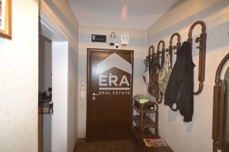 Продава се Тристаен апартамент в Хасково, Овчарски - 120 кв.м за 502 €/кв.м - Снимка #4