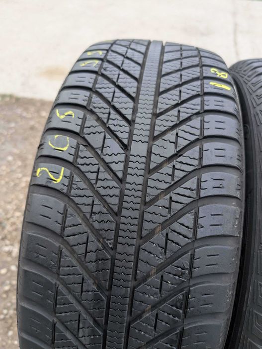 205/55 R16 • All Season • Goodyear Vector 4Seasons 94V | 2 buc | Pret/buc