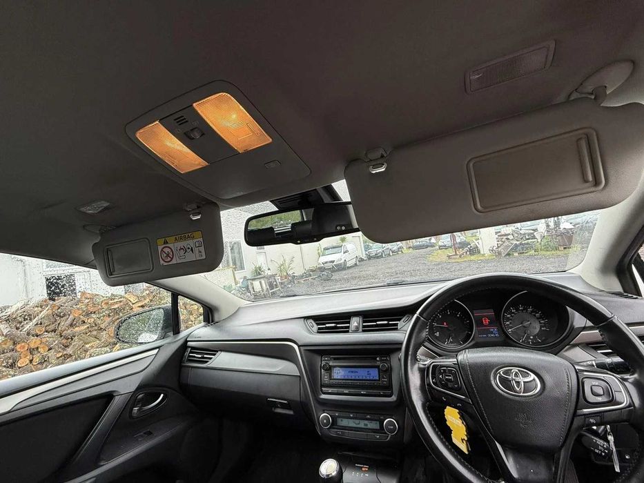 Toyota Avensis 1. 6 дизел D-4D, 112 к. с. , двигател 1WW, 2016 година На Части
