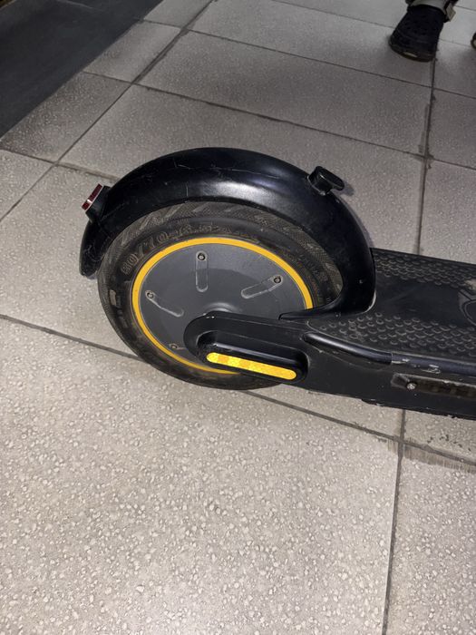 Продам самокат Kugowey