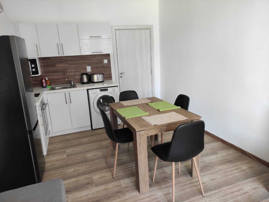 Дава се под наем Тристаен апартамент в Бургас, Център - 85 кв.м за 433.5 € - Снимка #7