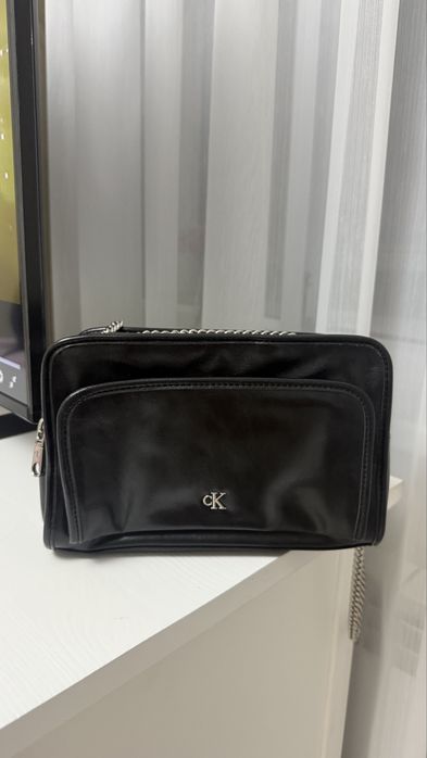 Продается сумка Calvin Klein