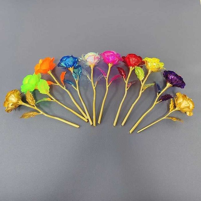 Декоративна цветна роза Best Wishes със златно стъбло,Различни цветове