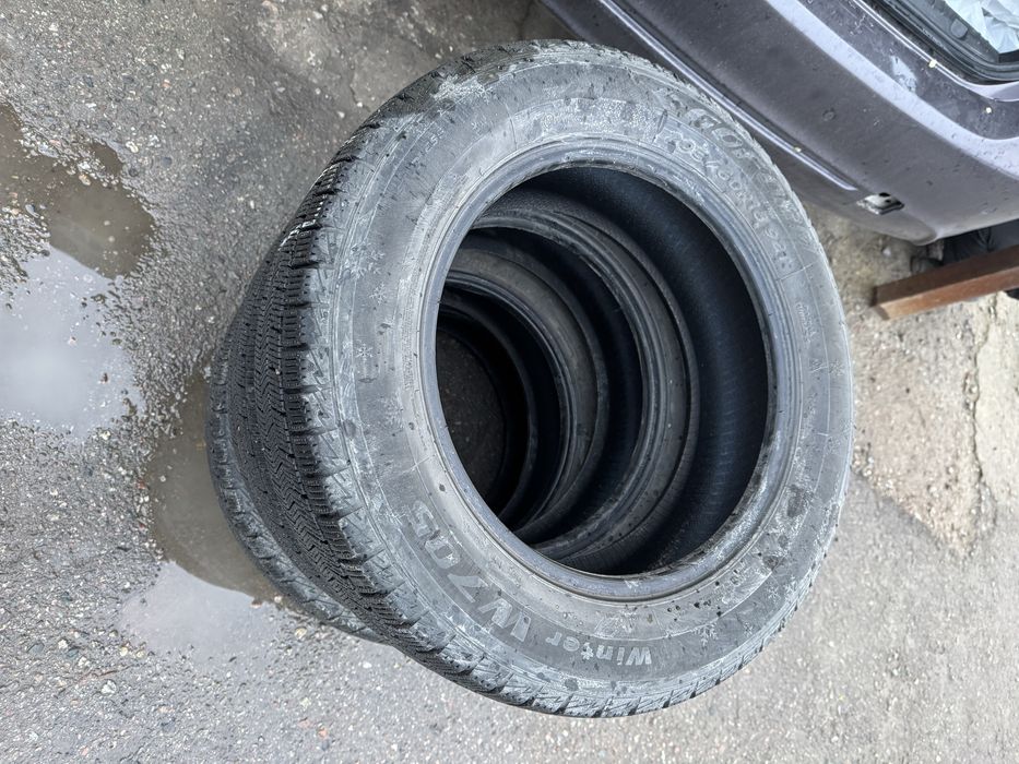 Зимние шины 16 размер. 4 шт