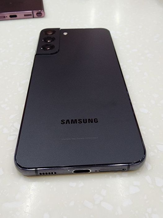 Samsung s22 plus 5G  Argnal