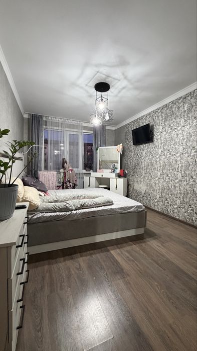 Продается 3-х комн.кв  Универмаг .