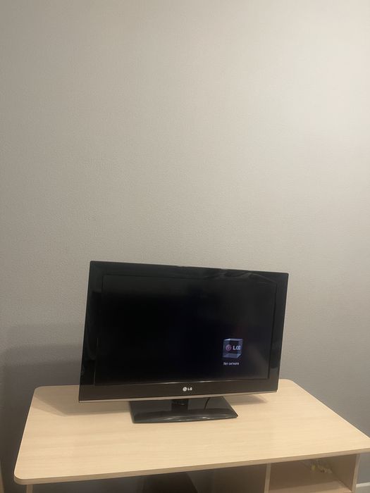 Телевизор  LG в отличном состоянии!