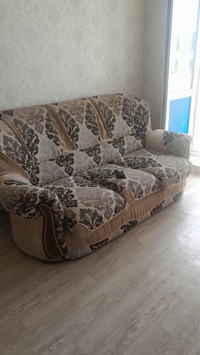 Диван продам б/у