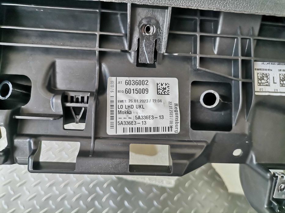 Ново Табло BMW X2 U10 X1 U11 iX1 iX2 HUD Черно + Mokka