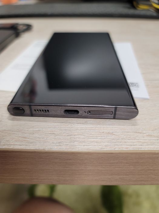 Продам Samsung S22 ultra 128gb