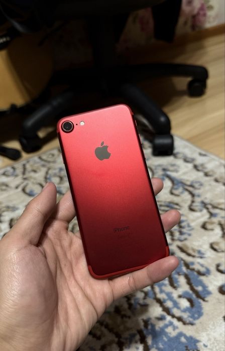 Iphone 7 128gb zor holatda sotiladi