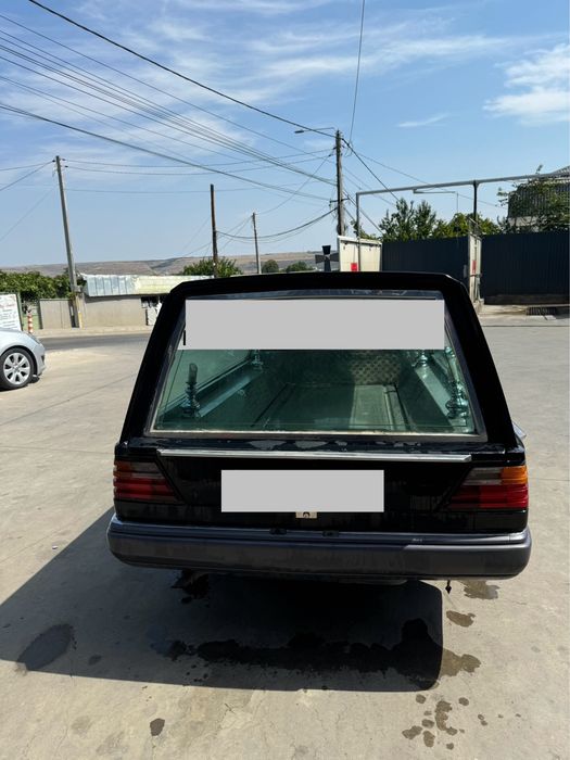 Mercedes-Benz E-Class diesel, 1.294 € — imagine 2