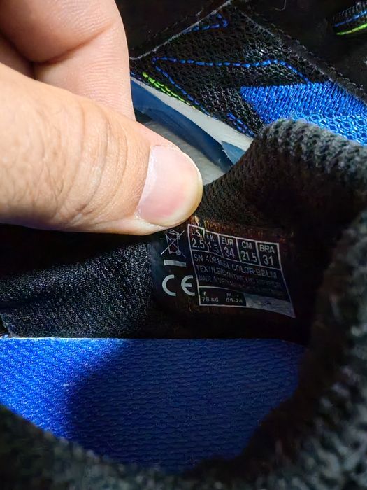 Adidași skeckers 34