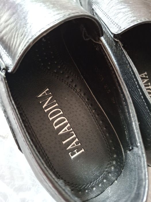 Мужские туфли 39 размера