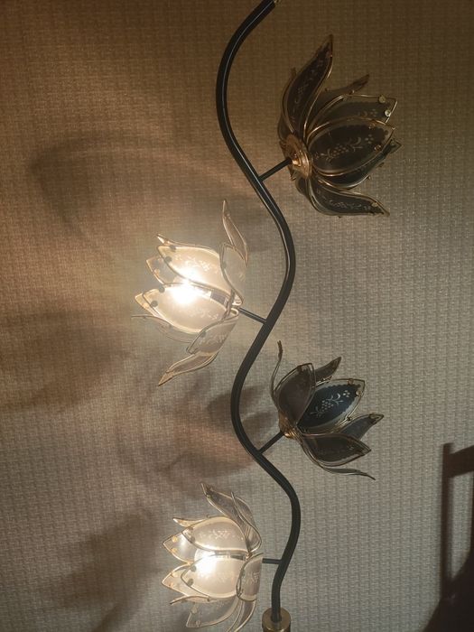 Лампион 4лампи,черен със зл.кант