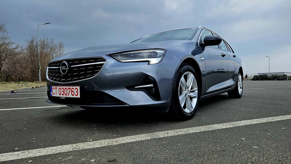 Vând Opel insignia 1.5 CDTI Sport Tourer facelift