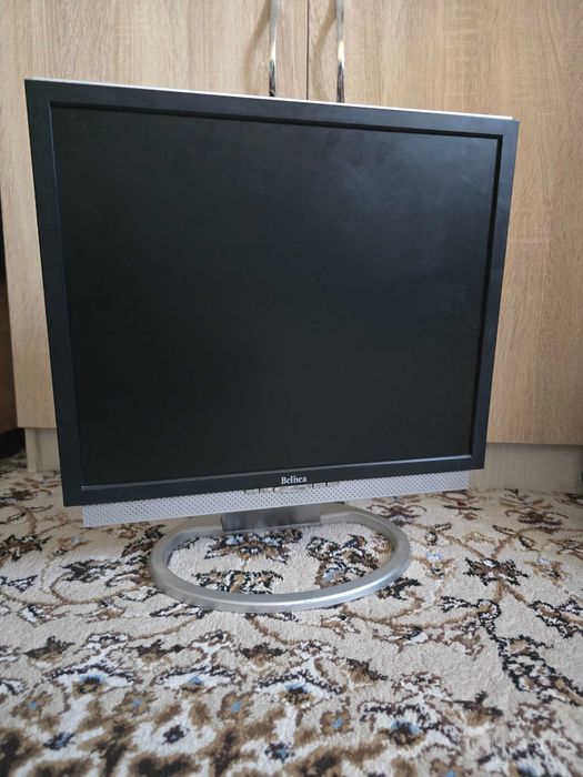 Мониторы 17" и 19"