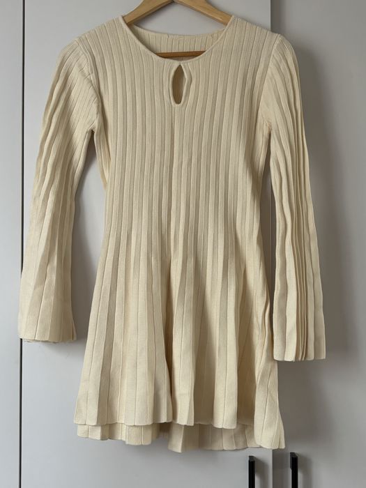 Нежное кремовое платье