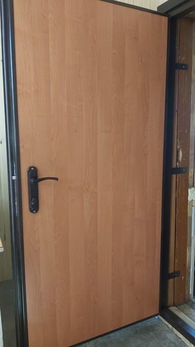 Двери металлические