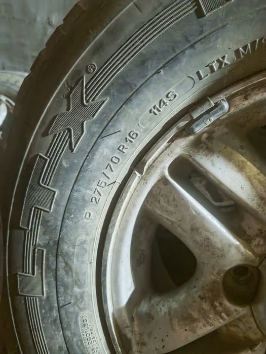 Продам диски с шинами!