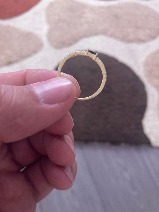 Inel elegant cu pietre  mpentru femei, aur 9k . Mărimea 20