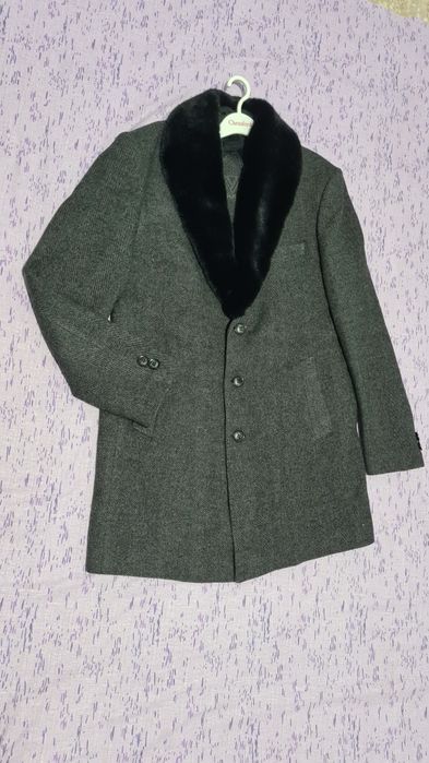 Мужское пальто темно серое