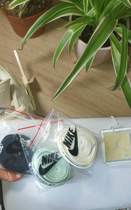 Air Jordan 4 "Off White Sail"